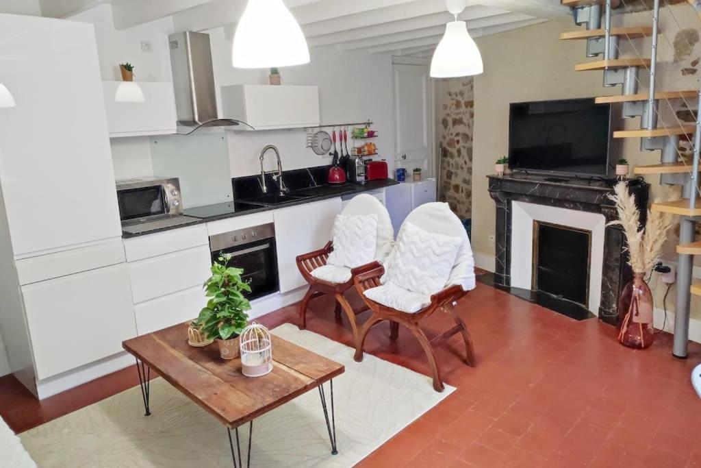 לה מאנש Charmant Duplex En Centre-Ville מראה חיצוני תמונה