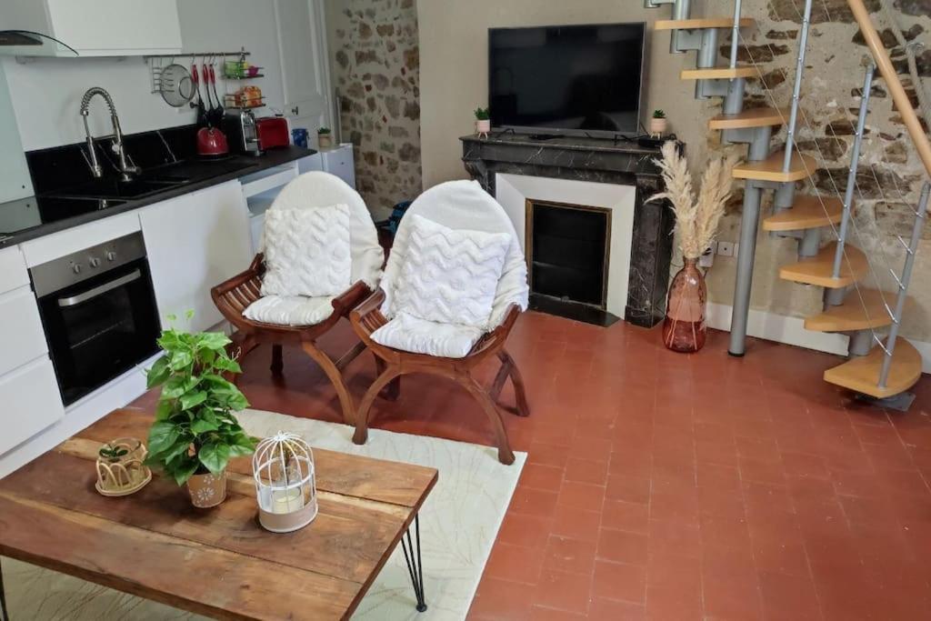 לה מאנש Charmant Duplex En Centre-Ville מראה חיצוני תמונה