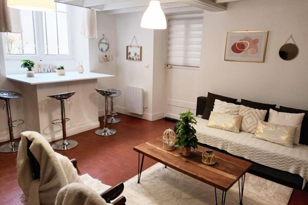 לה מאנש Charmant Duplex En Centre-Ville מראה חיצוני תמונה