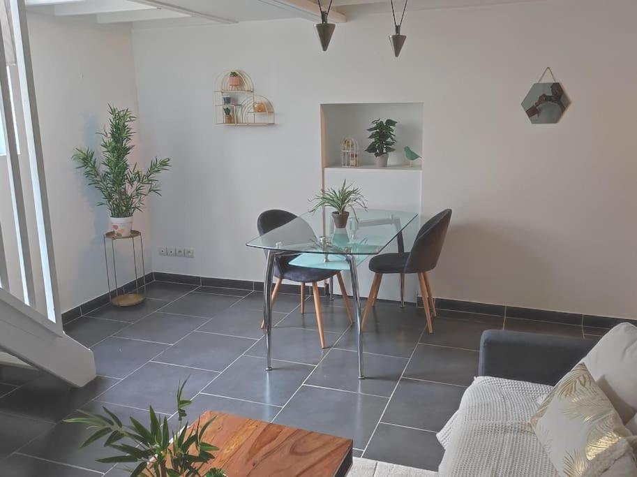 לה מאנש Charmant Duplex En Centre-Ville מראה חיצוני תמונה